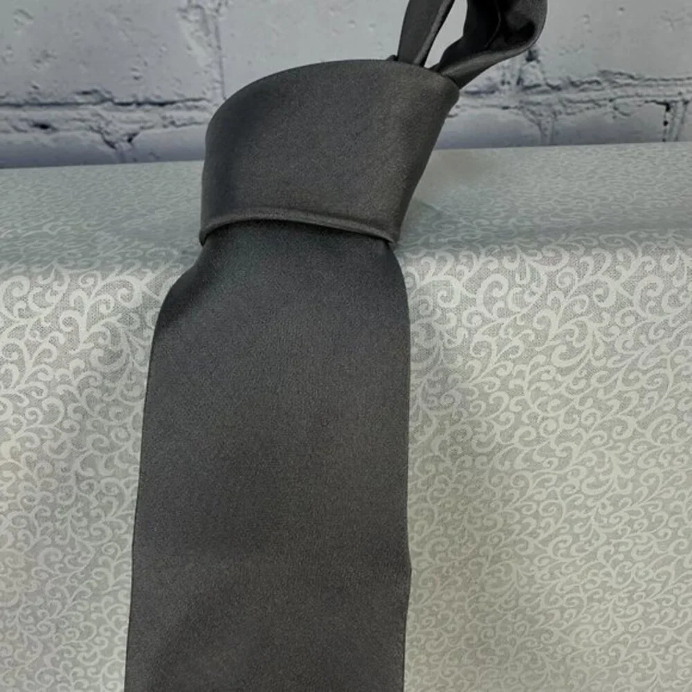 Michael Kors 100% Silk‎ Gray Neck Tie, 3 Inch Wide